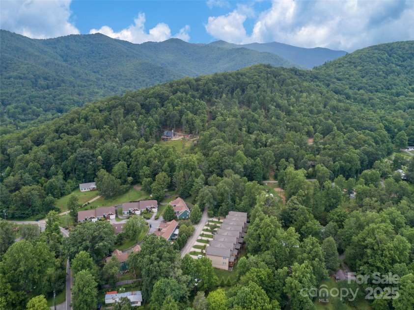 220 Rainbow Terrace, Black Mountain, NC 28711.  MLS# CAR4264765, YatesRealty ID 25330. 