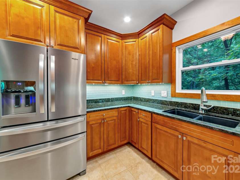 220 Rainbow Terrace, Black Mountain, NC 28711.  MLS# CAR4264765, YatesRealty ID 25330. 