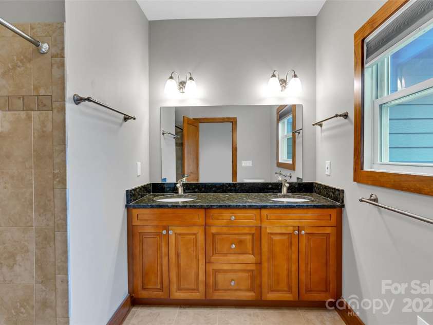 220 Rainbow Terrace, Black Mountain, NC 28711.  MLS# CAR4264765, YatesRealty ID 25330. 