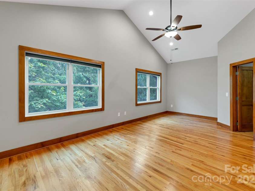 220 Rainbow Terrace, Black Mountain, NC 28711.  MLS# CAR4264765, YatesRealty ID 25330. Extra large master- potentially 3rd bedroom