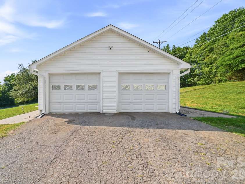 248 Jack Mckinney Road, Forest City, NC 28043.  MLS# CAR4381198, YatesRealty ID 25331. 