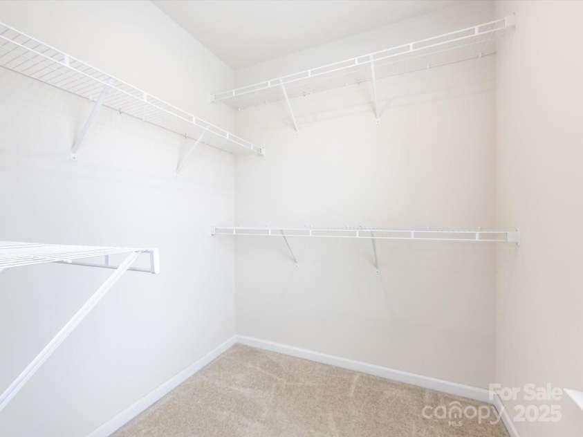 403 Park Meadows Drive, Matthews, NC 28104.  MLS# CAR4263302, YatesRealty ID 25331. Large Primary closet
