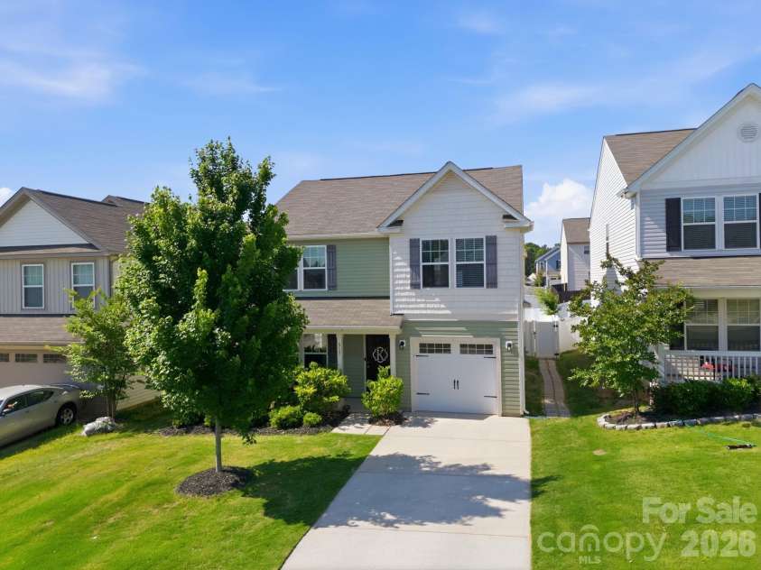 517 Falls Lane, Kannapolis, NC 28081.  MLS# CAR4383650, YatesRealty ID 25332. 