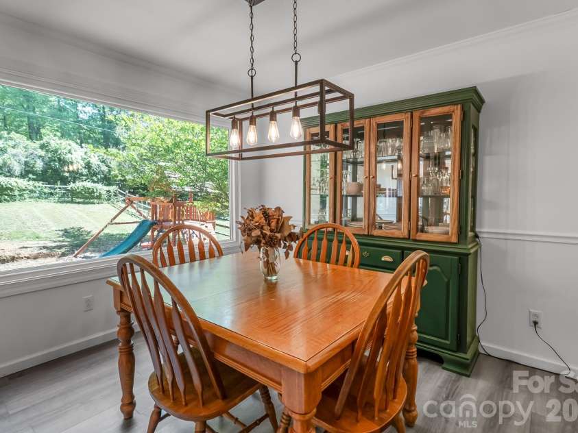 6070 Ferncliff Drive, Concord, NC 28027.  MLS# CAR4371850, YatesRealty ID 25333. 