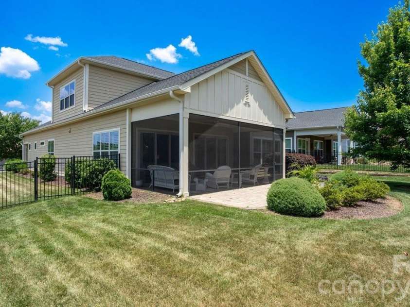 261 Stone Mountain Way, Denver, NC 28037.  MLS# CAR4398786, YatesRealty ID 25334. 