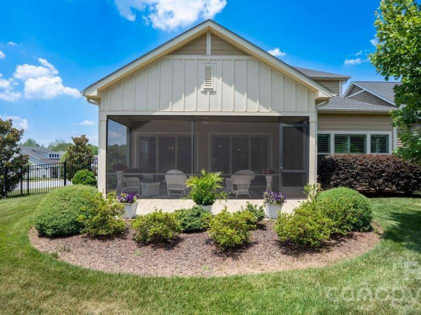 261 Stone Mountain Way, Denver, NC 28037.  MLS# CAR4398786, YatesRealty ID 25334. 