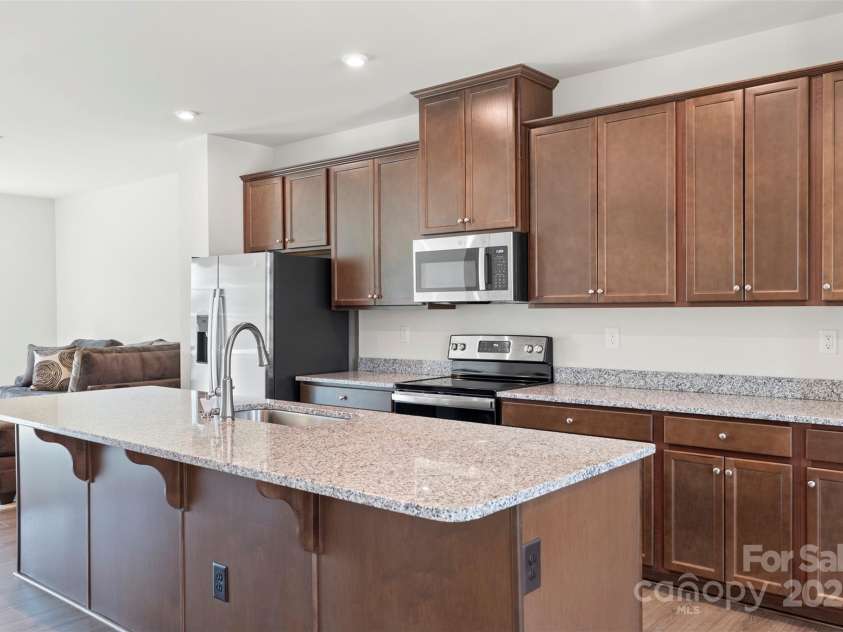 408 Moondance Drive, Gastonia, NC 28054.  MLS# CAR4241126, YatesRealty ID 25334. 