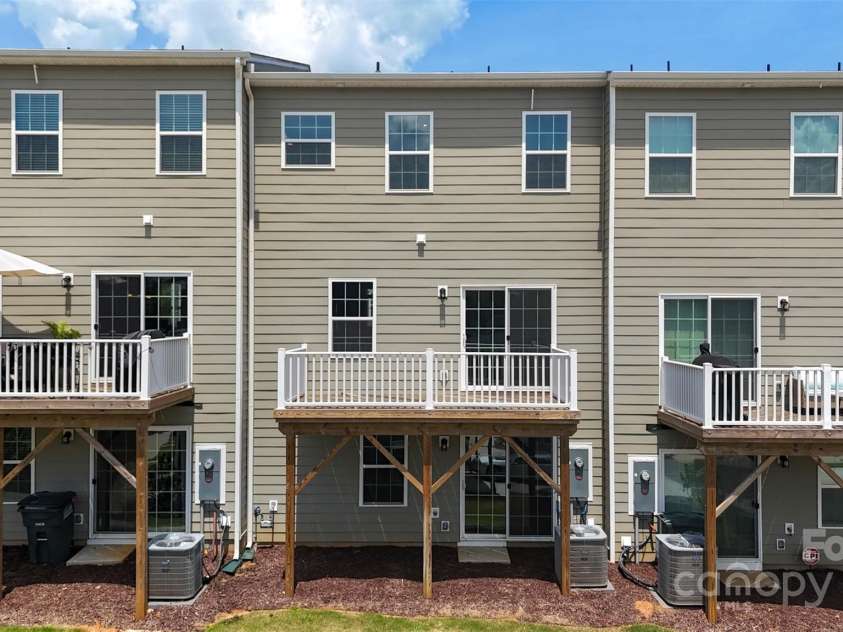 408 Moondance Drive, Gastonia, NC 28054.  MLS# CAR4241126, YatesRealty ID 25334. 