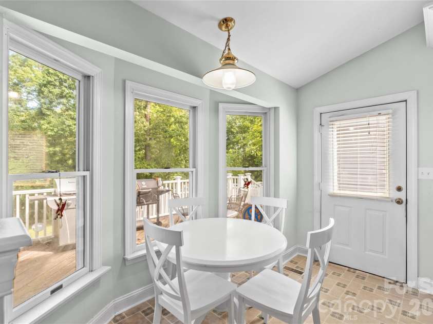 711 Spring Pointe Drive, Stony Point, NC 28678.  MLS# CAR4385300, YatesRealty ID 25335. 