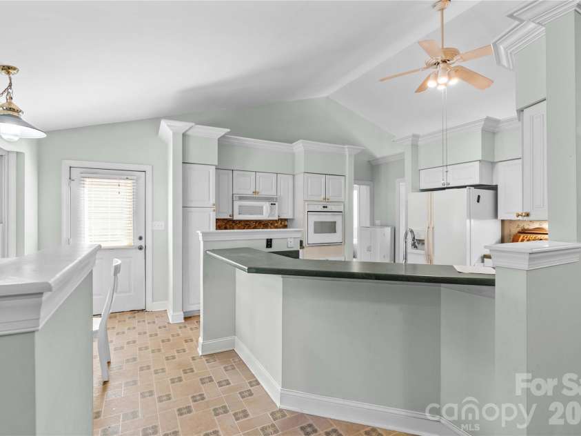 711 Spring Pointe Drive, Stony Point, NC 28678.  MLS# CAR4385300, YatesRealty ID 25335. 