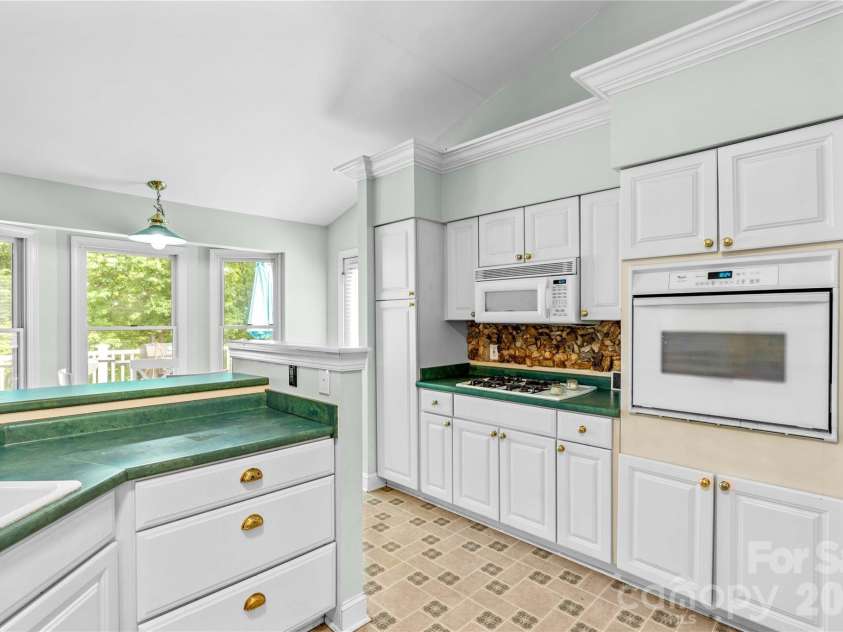 711 Spring Pointe Drive, Stony Point, NC 28678.  MLS# CAR4385300, YatesRealty ID 25335. 