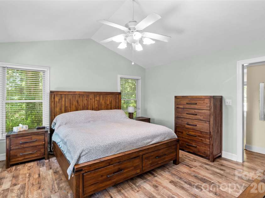 711 Spring Pointe Drive, Stony Point, NC 28678.  MLS# CAR4385300, YatesRealty ID 25335. 