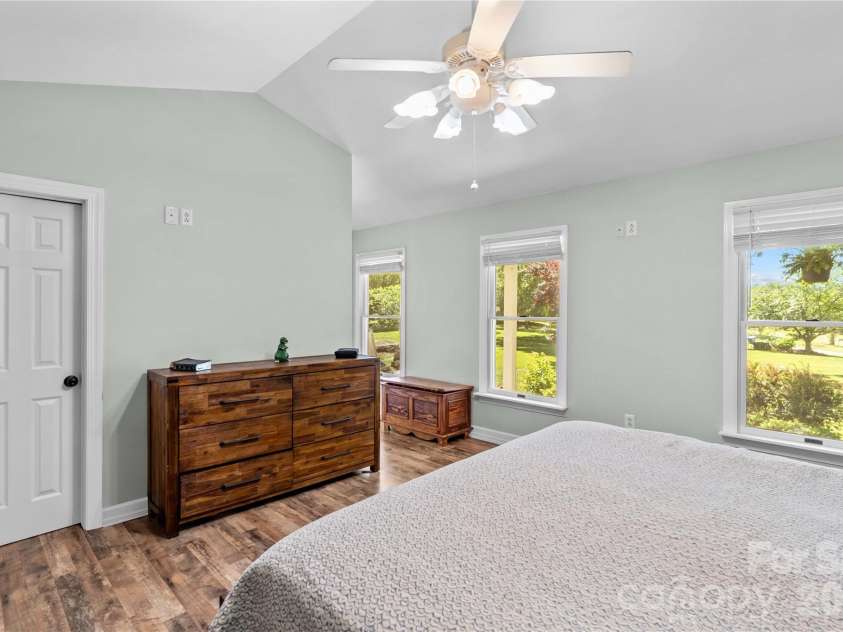 711 Spring Pointe Drive, Stony Point, NC 28678.  MLS# CAR4385300, YatesRealty ID 25335. 