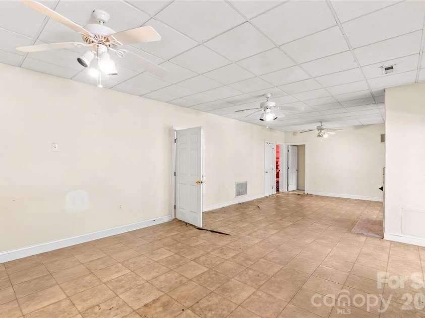 711 Spring Pointe Drive, Stony Point, NC 28678.  MLS# CAR4385300, YatesRealty ID 25335. 