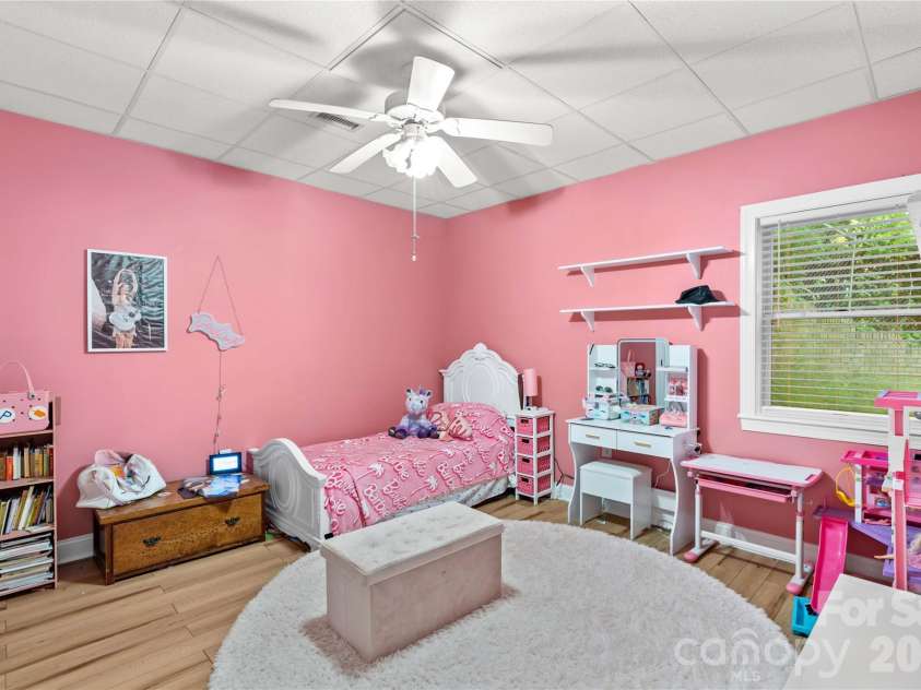 711 Spring Pointe Drive, Stony Point, NC 28678.  MLS# CAR4385300, YatesRealty ID 25335. 