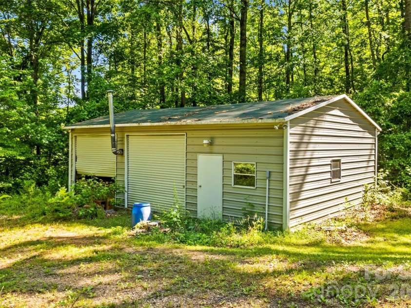 711 Spring Pointe Drive, Stony Point, NC 28678.  MLS# CAR4385300, YatesRealty ID 25335. 