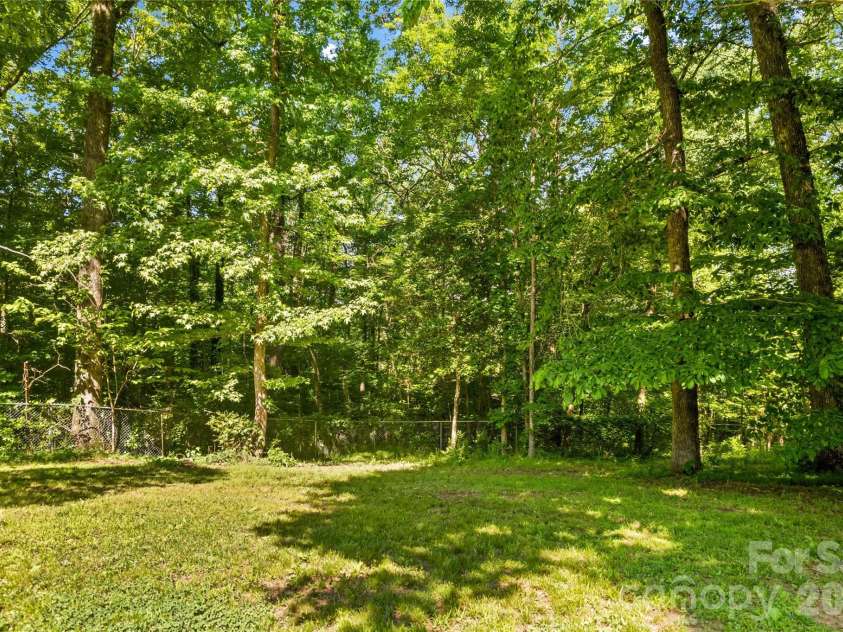 711 Spring Pointe Drive, Stony Point, NC 28678.  MLS# CAR4385300, YatesRealty ID 25335. 