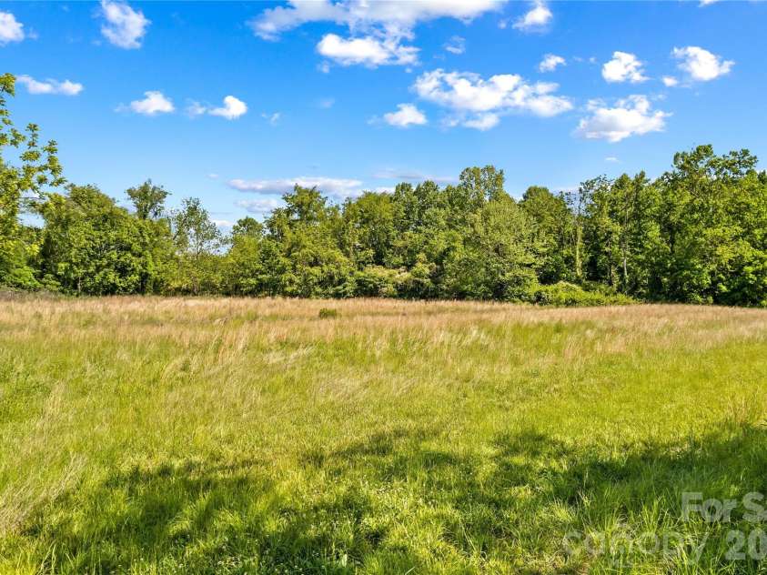 711 Spring Pointe Drive, Stony Point, NC 28678.  MLS# CAR4385300, YatesRealty ID 25335. 