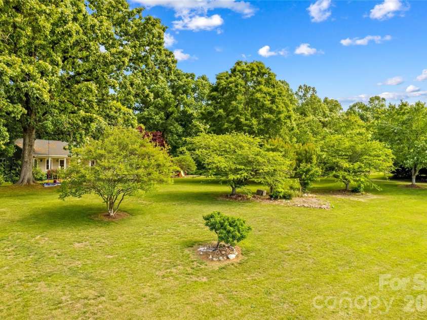 711 Spring Pointe Drive, Stony Point, NC 28678.  MLS# CAR4385300, YatesRealty ID 25335. 