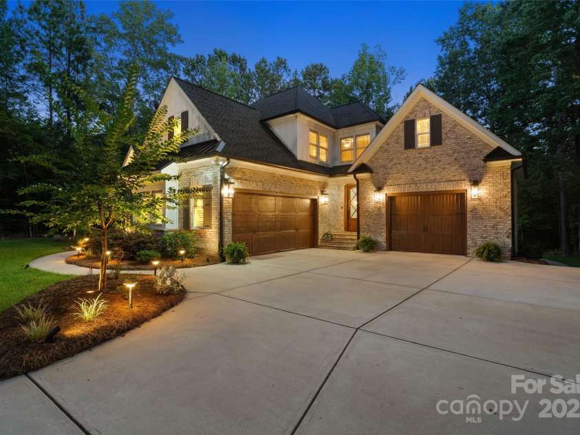 1381 Ridgewood Drive, Rock Hill, SC 29732.  MLS# CAR4278160, YatesRealty ID 25336. 