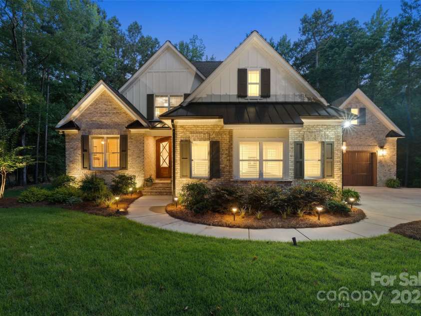 1381 Ridgewood Drive, Rock Hill, SC 29732.  MLS# CAR4278160, YatesRealty ID 25336. 
