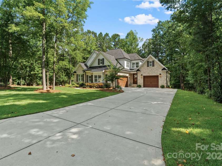 1381 Ridgewood Drive, Rock Hill, SC 29732.  MLS# CAR4278160, YatesRealty ID 25336. 