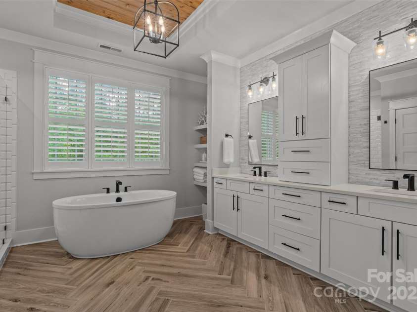 1381 Ridgewood Drive, Rock Hill, SC 29732.  MLS# CAR4278160, YatesRealty ID 25336. 