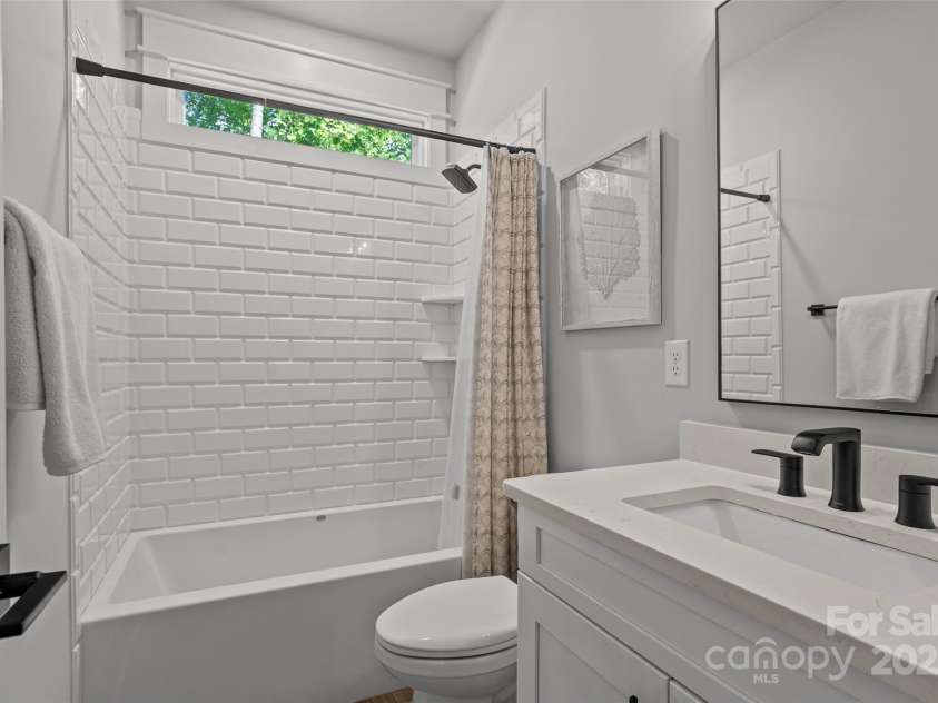 1381 Ridgewood Drive, Rock Hill, SC 29732.  MLS# CAR4278160, YatesRealty ID 25336. 