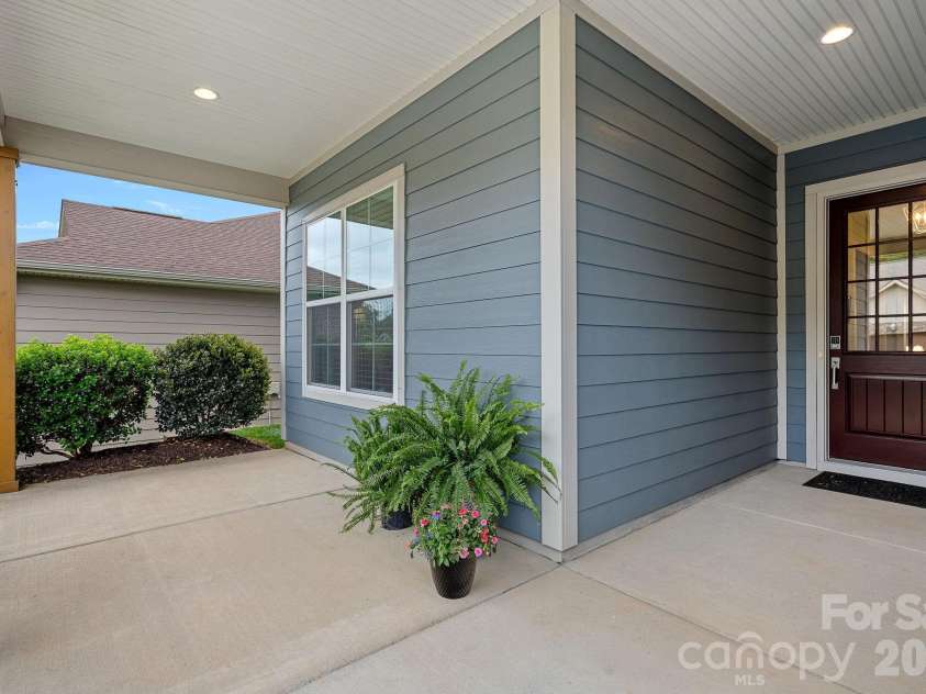 7130 Hanging Rock Court, Denver, NC 28037.  MLS# CAR4375990, YatesRealty ID 25336. 