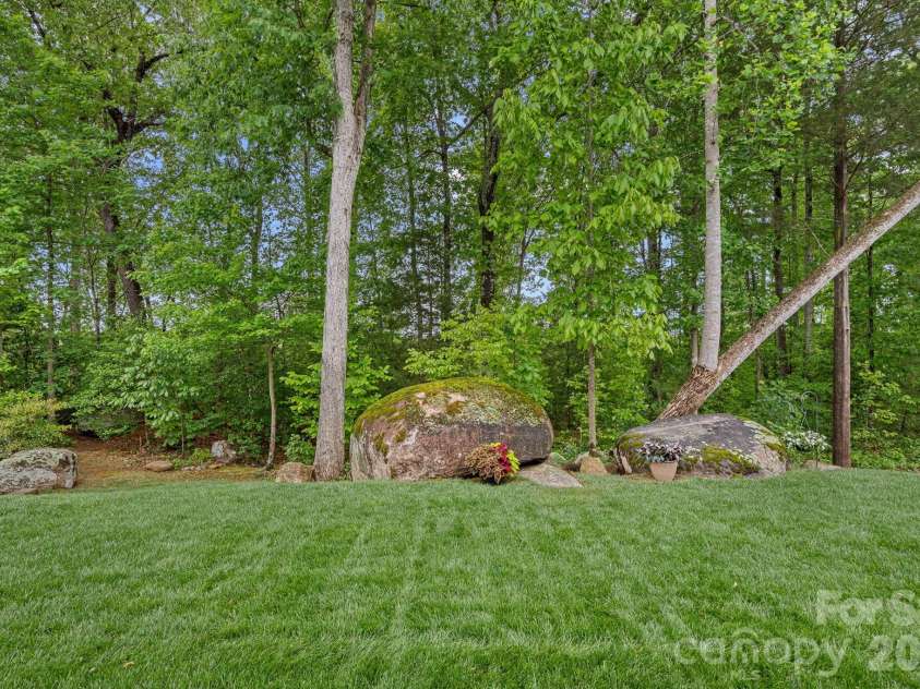 7130 Hanging Rock Court, Denver, NC 28037.  MLS# CAR4375990, YatesRealty ID 25336. 