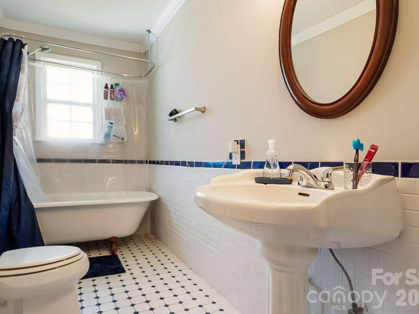 167 Main Street, Richburg, SC 29729.  MLS# CAR4344470, YatesRealty ID 25337. FULL BATH