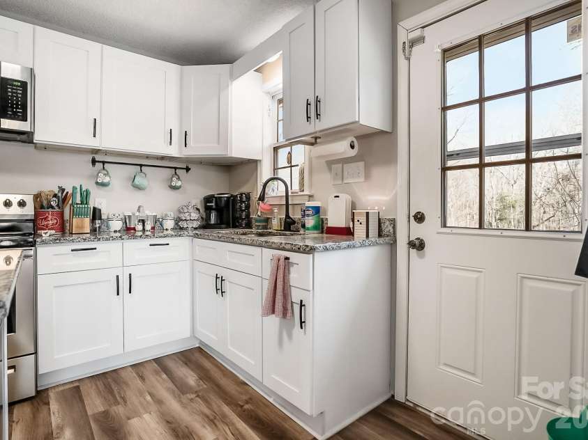 167 Main Street, Richburg, SC 29729.  MLS# CAR4344470, YatesRealty ID 25337. KITCHEN