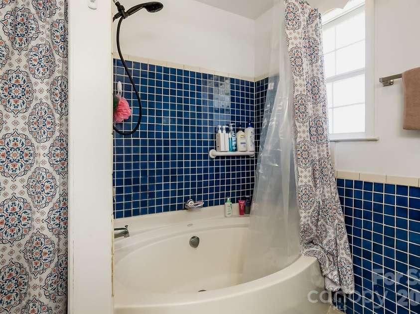 167 Main Street, Richburg, SC 29729.  MLS# CAR4344470, YatesRealty ID 25337. MASTER BATH