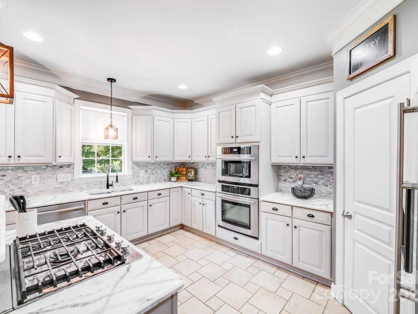 4525 Chestwood Court, Rock Hill, SC 29732.  MLS# CAR4278464, YatesRealty ID 25337. 
