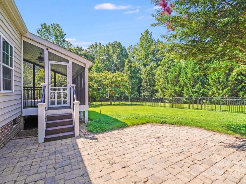 4525 Chestwood Court, Rock Hill, SC 29732.  MLS# CAR4278464, YatesRealty ID 25337. 