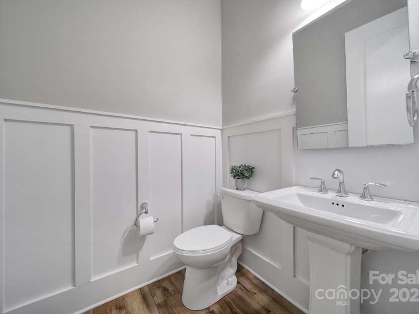 325 Newington Court, Fort Mill, SC 29715.  MLS# CAR4278377, YatesRealty ID 25338. 