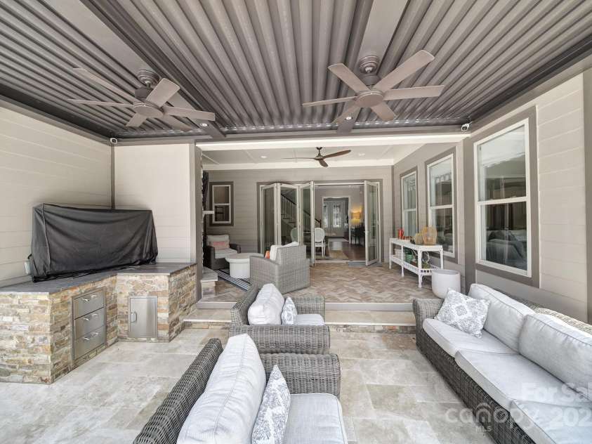 325 Newington Court, Fort Mill, SC 29715.  MLS# CAR4278377, YatesRealty ID 25338. 