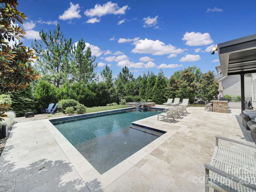 325 Newington Court, Fort Mill, SC 29715.  MLS# CAR4278377, YatesRealty ID 25338. 