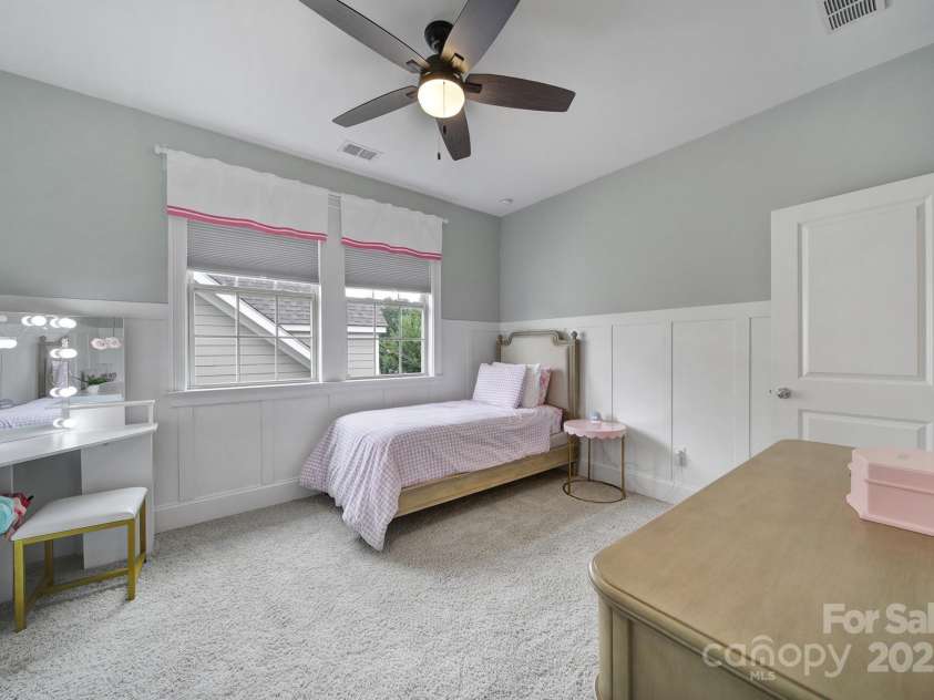 325 Newington Court, Fort Mill, SC 29715.  MLS# CAR4278377, YatesRealty ID 25338. Upstairs Office