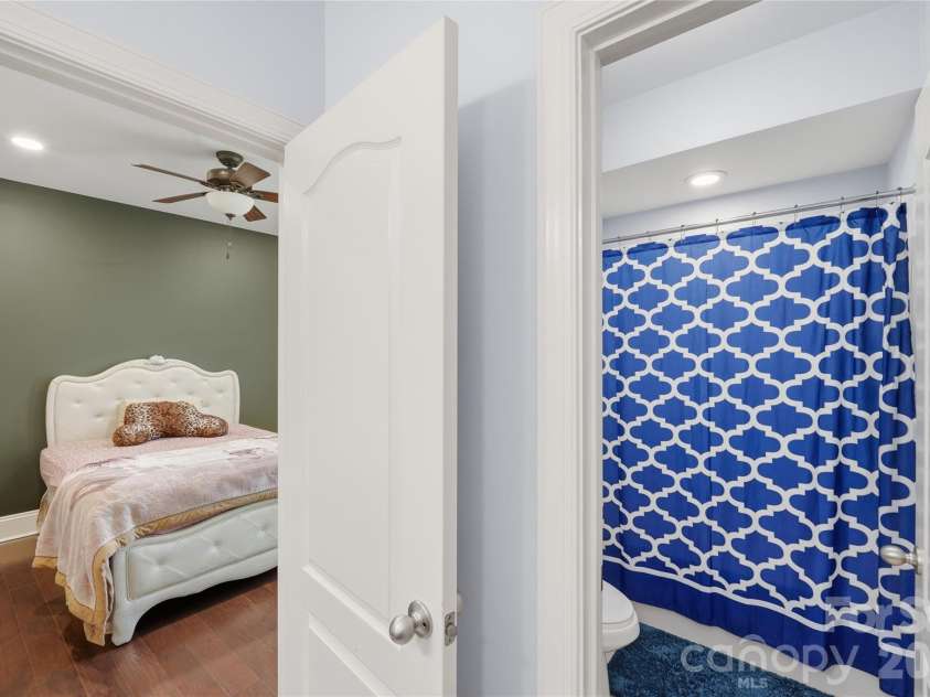 7405 Spice Bush Court, Waxhaw, NC 28173.  MLS# CAR4376349, YatesRealty ID 25338. Bathroom 3