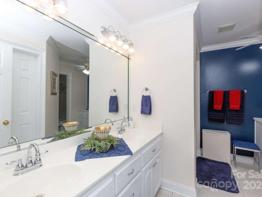 2163 Purple Martin Drive, Rock Hill, SC 29732.  MLS# CAR4323280, YatesRealty ID 2534. 