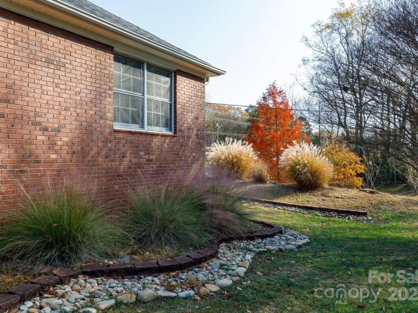 2163 Purple Martin Drive, Rock Hill, SC 29732.  MLS# CAR4323280, YatesRealty ID 2534. 