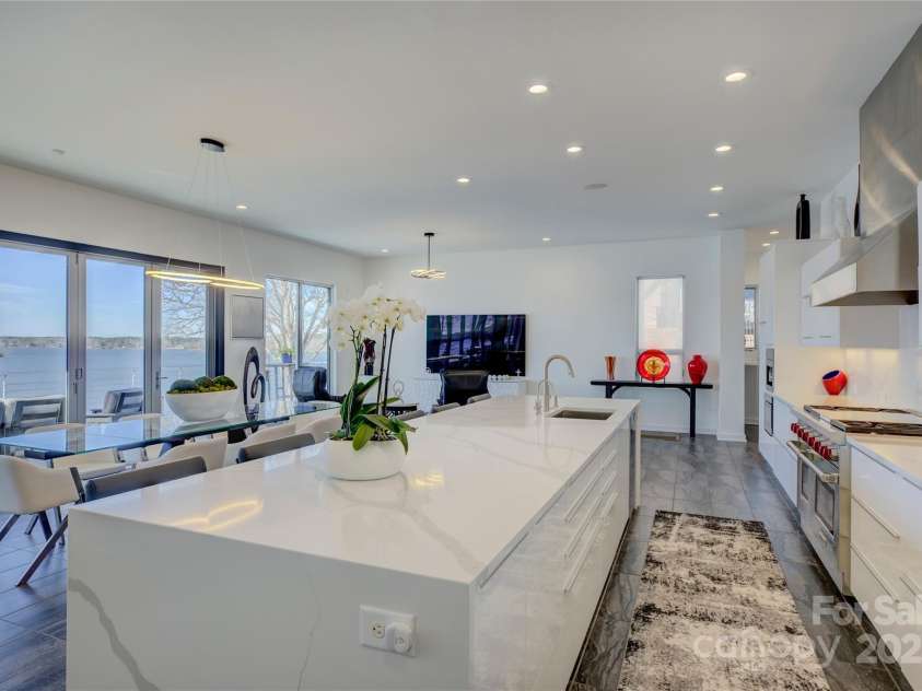 7111 Anchorage Lane, Tega Cay, SC 29708.  MLS# CAR4224144, YatesRealty ID 2534. 