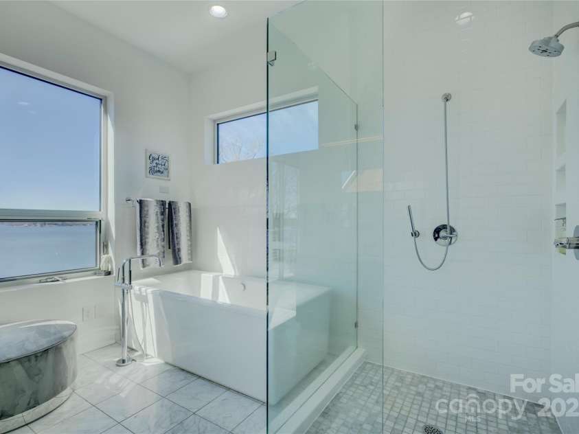 7111 Anchorage Lane, Tega Cay, SC 29708.  MLS# CAR4224144, YatesRealty ID 2534. 