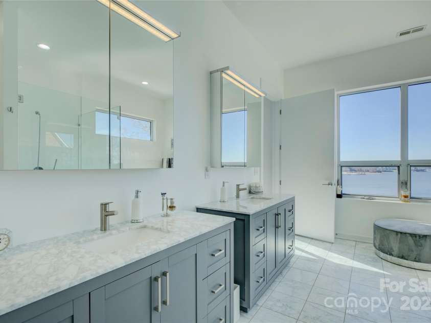 7111 Anchorage Lane, Tega Cay, SC 29708.  MLS# CAR4224144, YatesRealty ID 2534. 