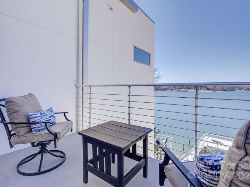 7111 Anchorage Lane, Tega Cay, SC 29708.  MLS# CAR4224144, YatesRealty ID 2534. Balcony