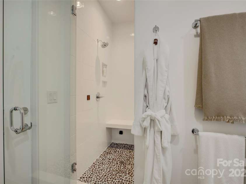 7111 Anchorage Lane, Tega Cay, SC 29708.  MLS# CAR4224144, YatesRealty ID 2534. Steam shower