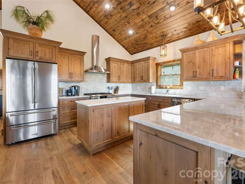 85 Fern Brook Drive, Waynesville, NC 28786.  MLS# CAR4385480, YatesRealty ID 2534. 