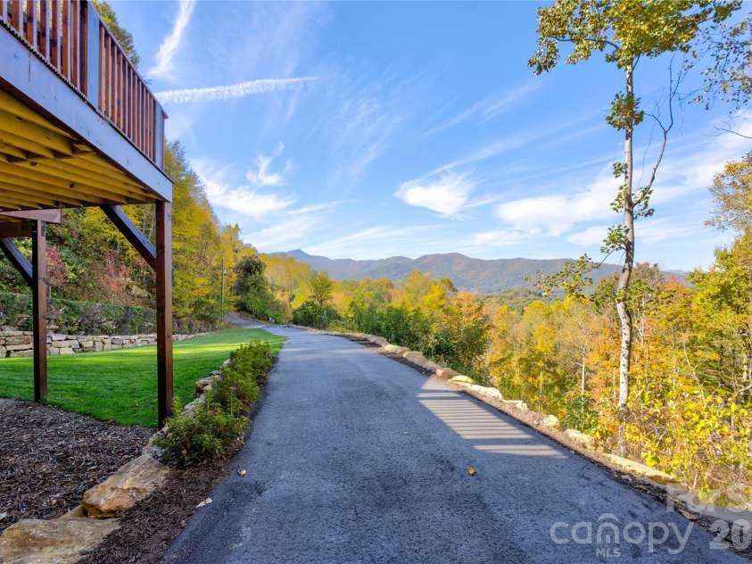 85 Fern Brook Drive, Waynesville, NC 28786.  MLS# CAR4385480, YatesRealty ID 2534. 