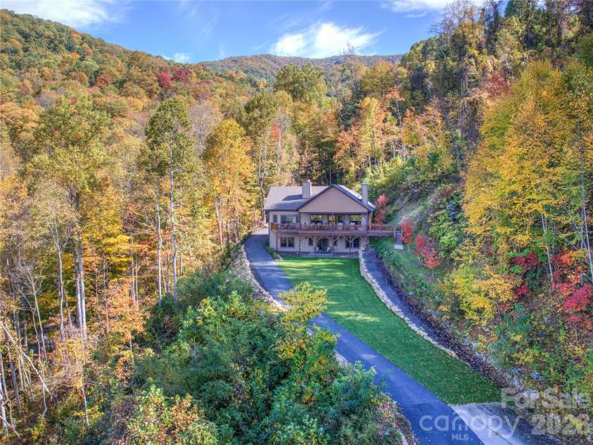 85 Fern Brook Drive, Waynesville, NC 28786.  MLS# CAR4385480, YatesRealty ID 2534. 